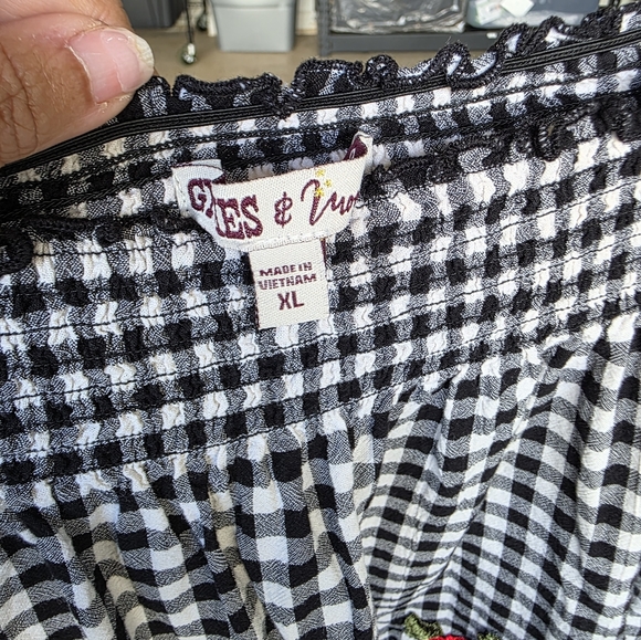 Gypsies & Moindust Gingham Off The Shoulder Floral Applique XL Black White - Picture 6 of 7
